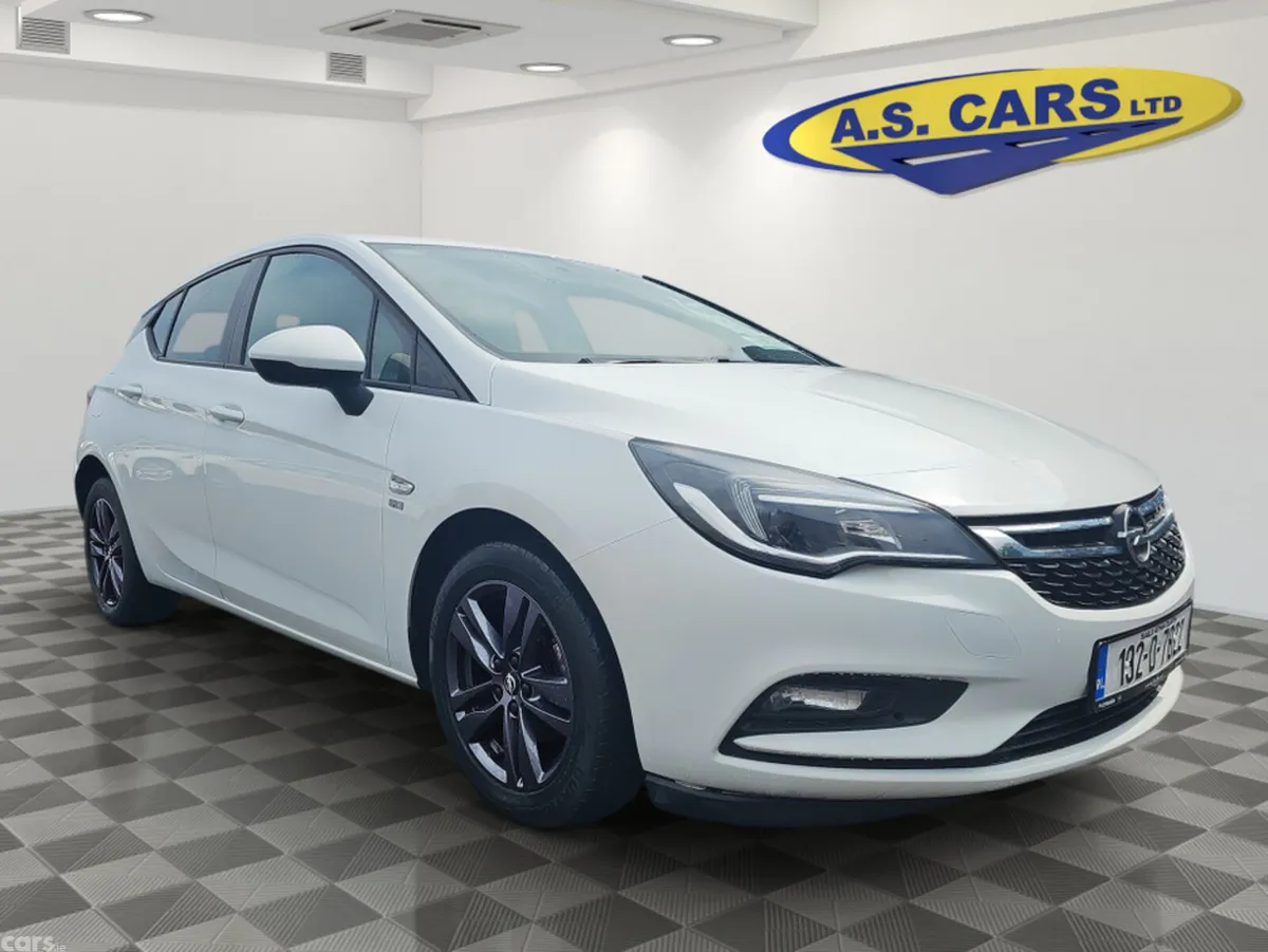 Opel Astra Hatchback, Diesel, 2019, White