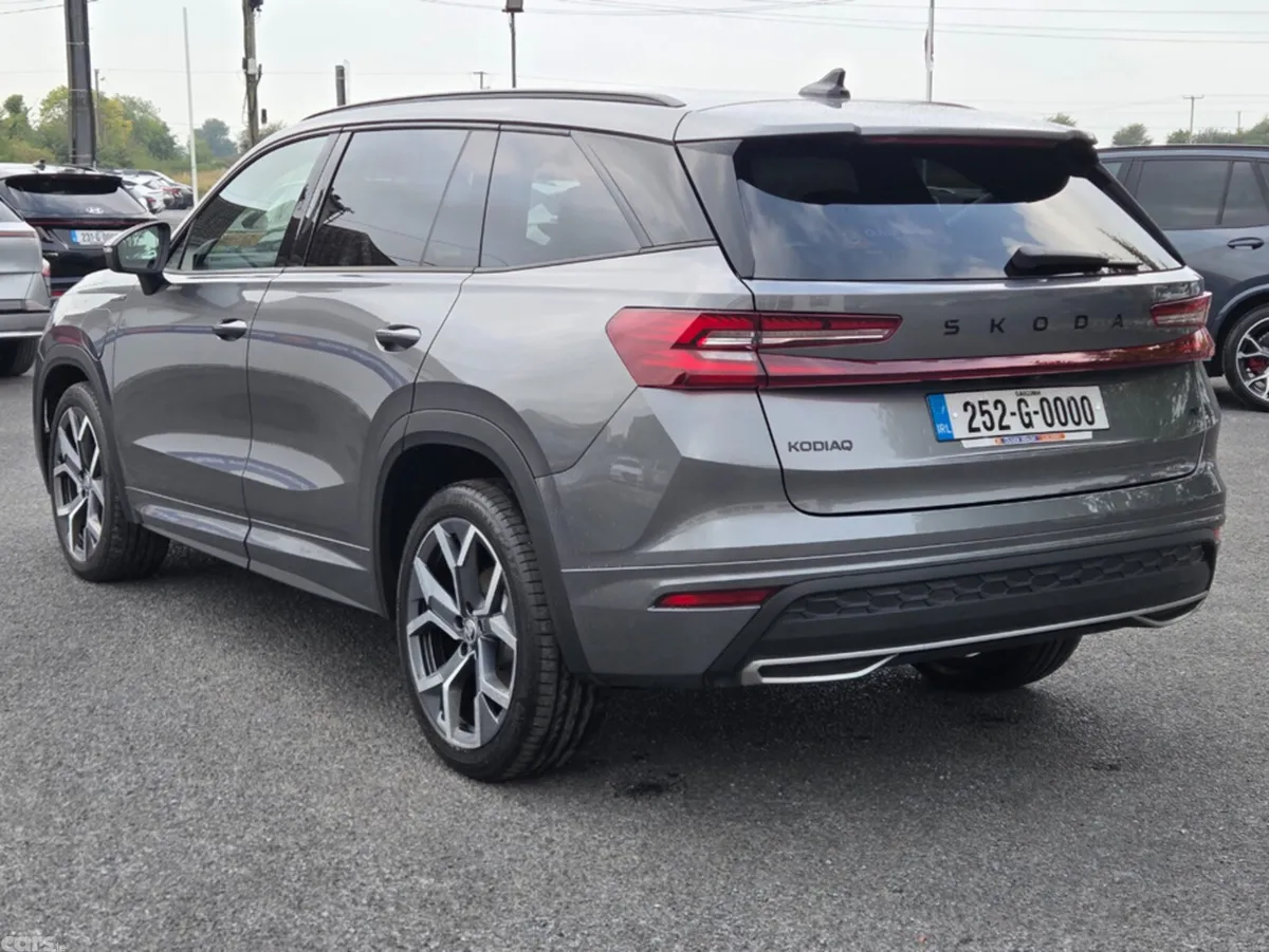 Skoda Kodiaq Estate, Petrol Plug-in Hybrid, 2025, Grey