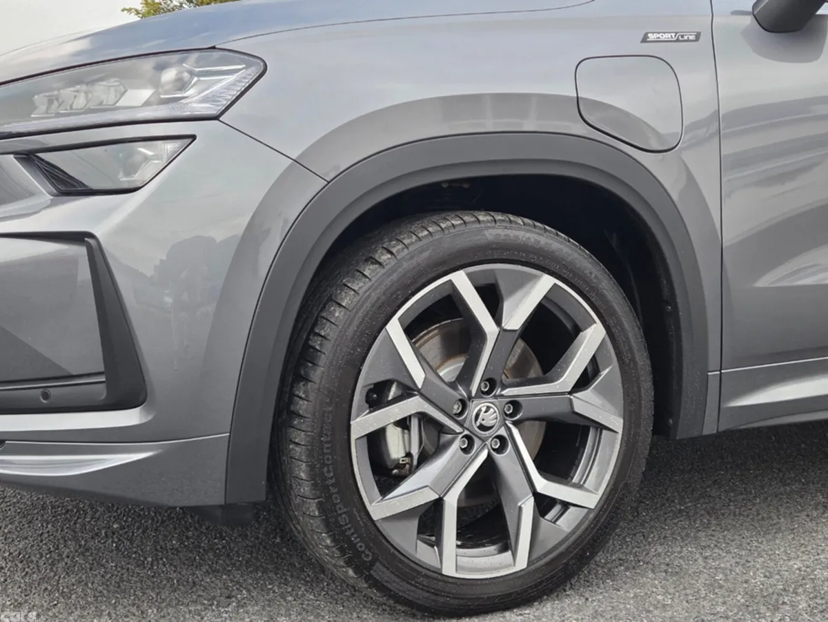 Skoda Kodiaq Estate, Petrol Plug-in Hybrid, 2025, Grey