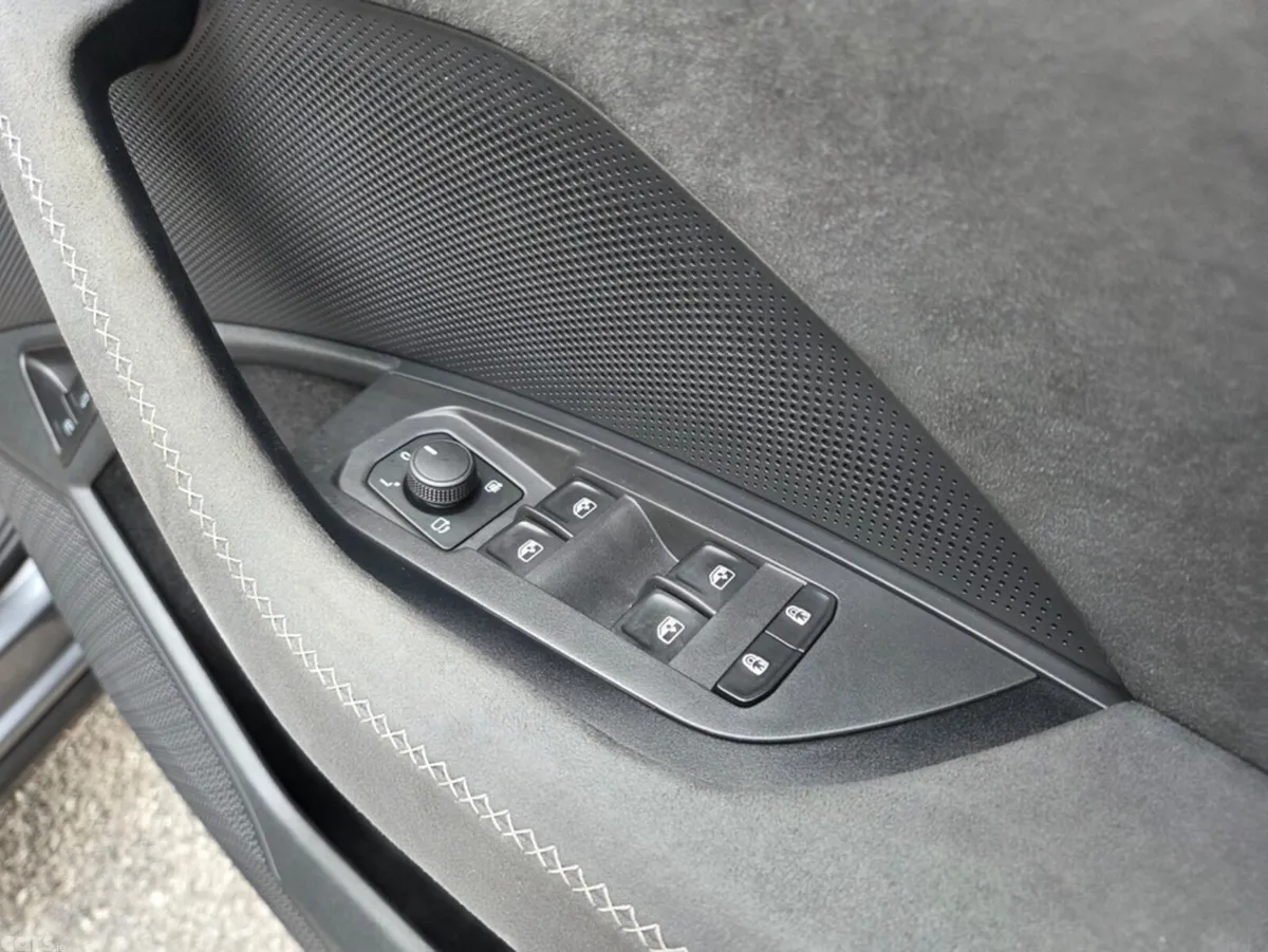 Skoda Kodiaq Estate, Petrol Plug-in Hybrid, 2025, Grey