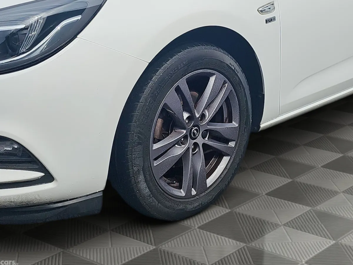 Opel Astra Hatchback, Diesel, 2019, White