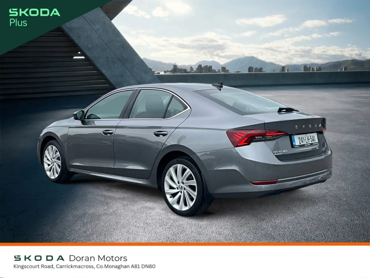 Skoda Octavia Hatchback, Diesel, 2024, Grey