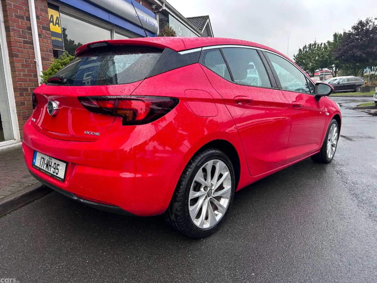 Opel Astra Hatchback, Petrol, 2017, Red