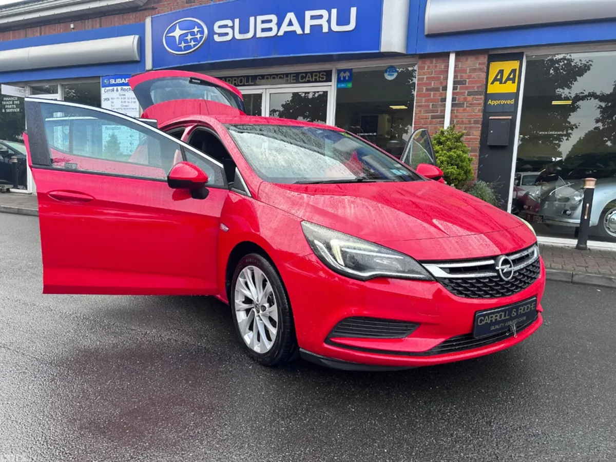 Opel Astra Hatchback, Petrol, 2017, Red
