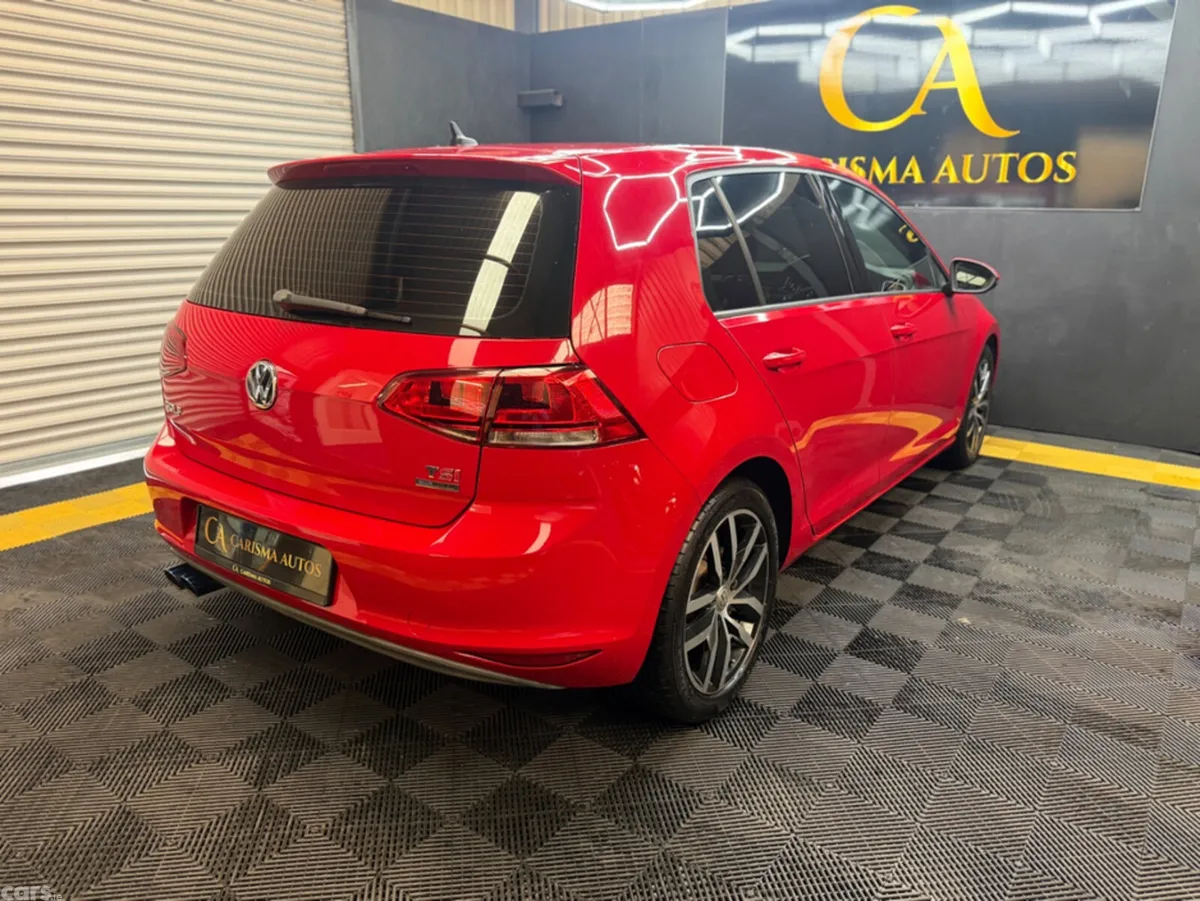 Volkswagen Golf Hatchback, Petrol, 2014, Red