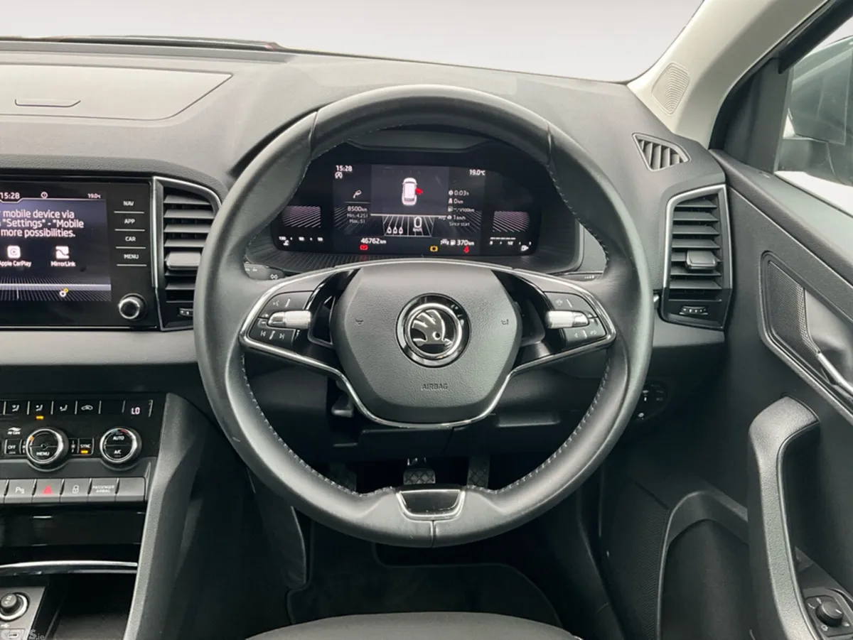 Skoda Karoq SUV, Diesel, 2023, Grey