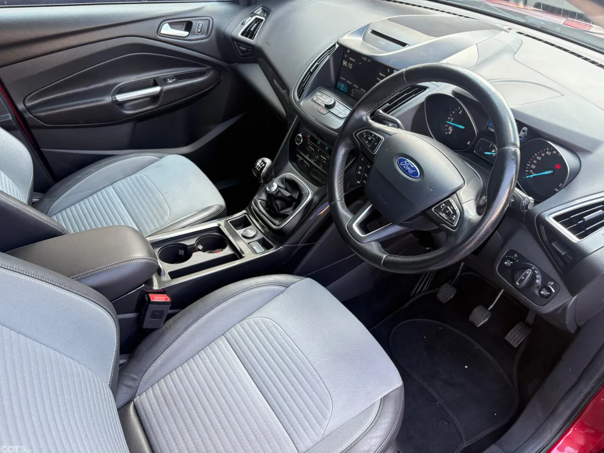 Ford Kuga SUV, Diesel, 2017, Red