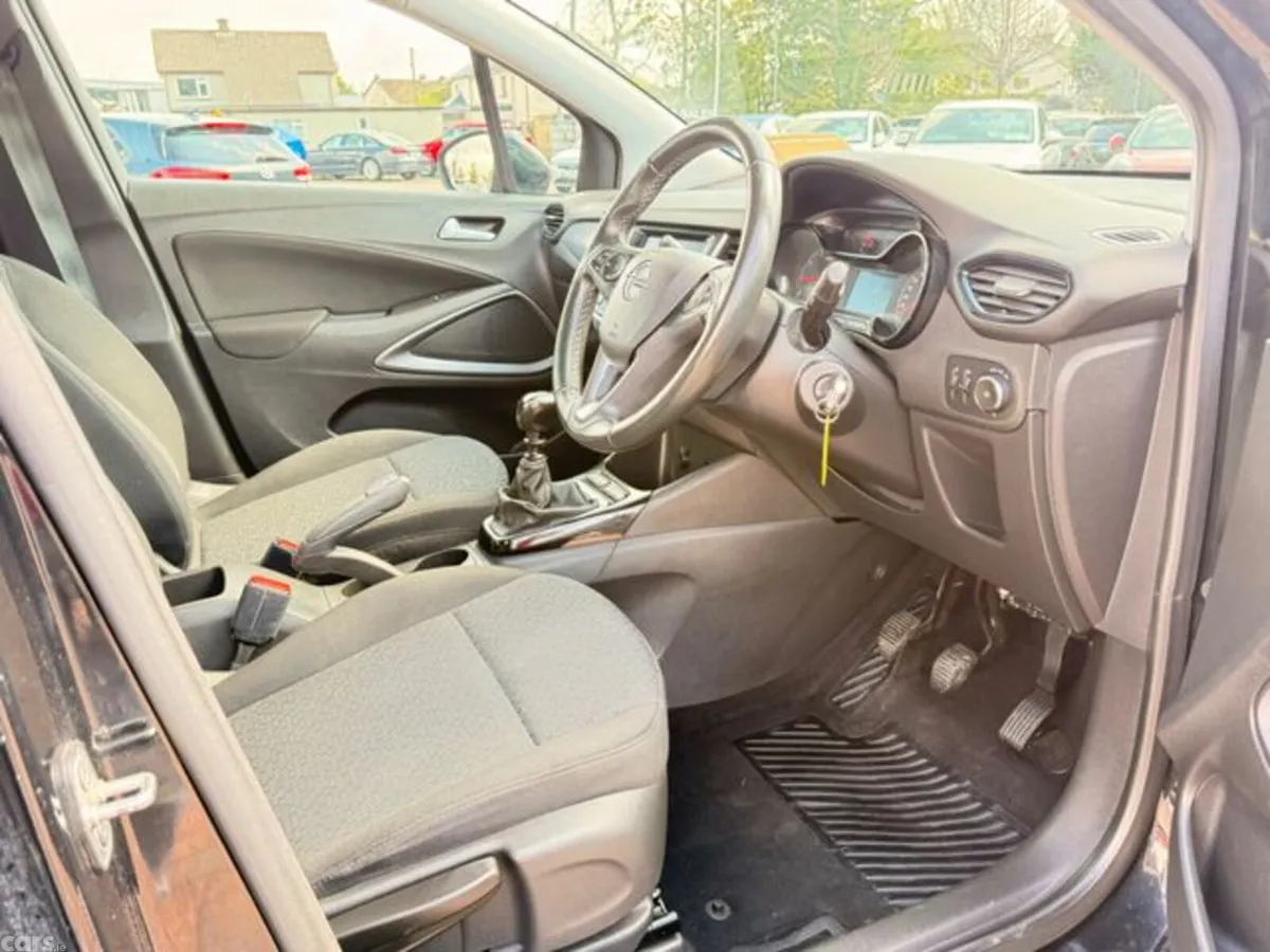 Opel Crossland MPV, Diesel, 2022, Black