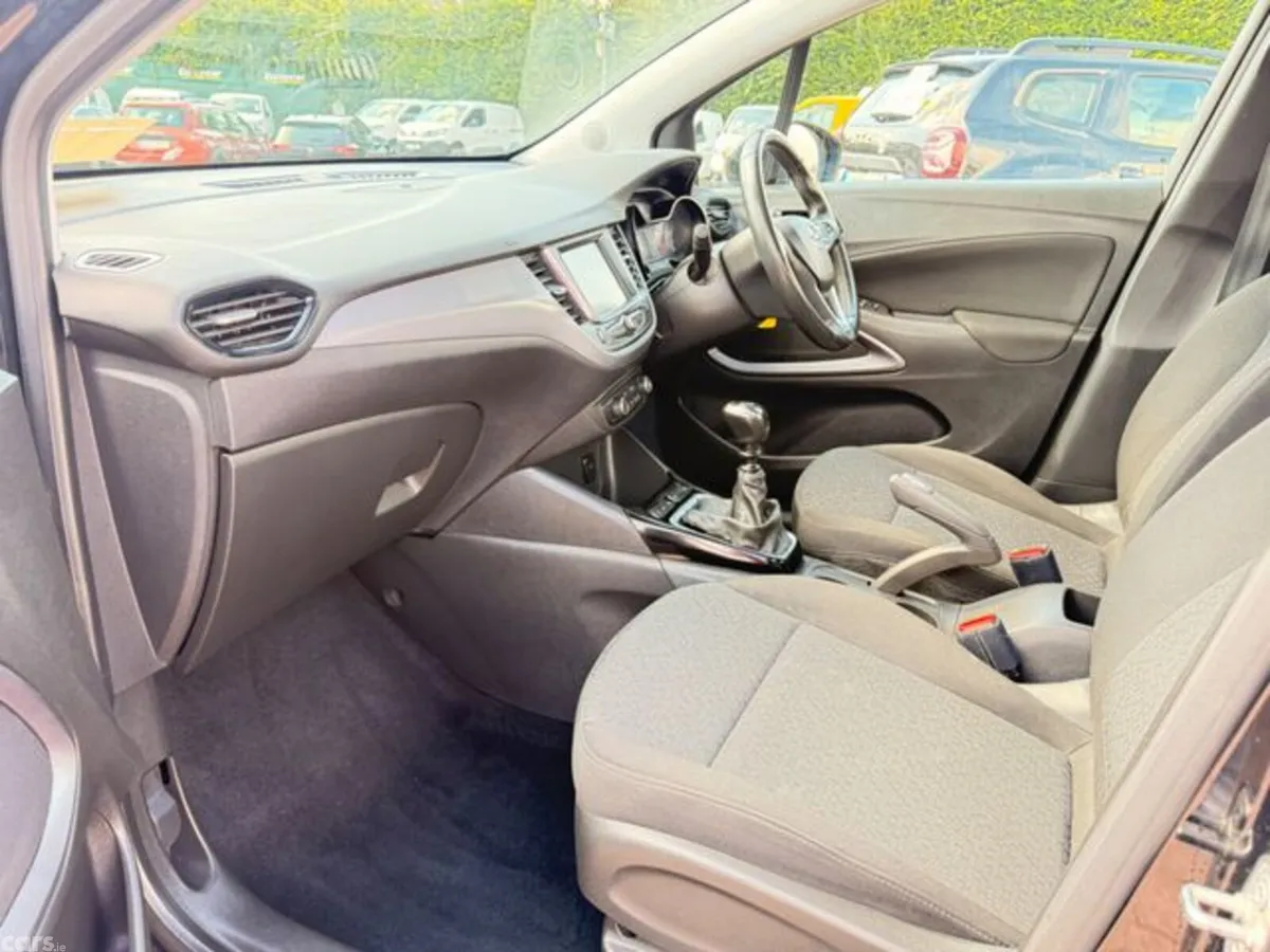 Opel Crossland MPV, Diesel, 2022, Black
