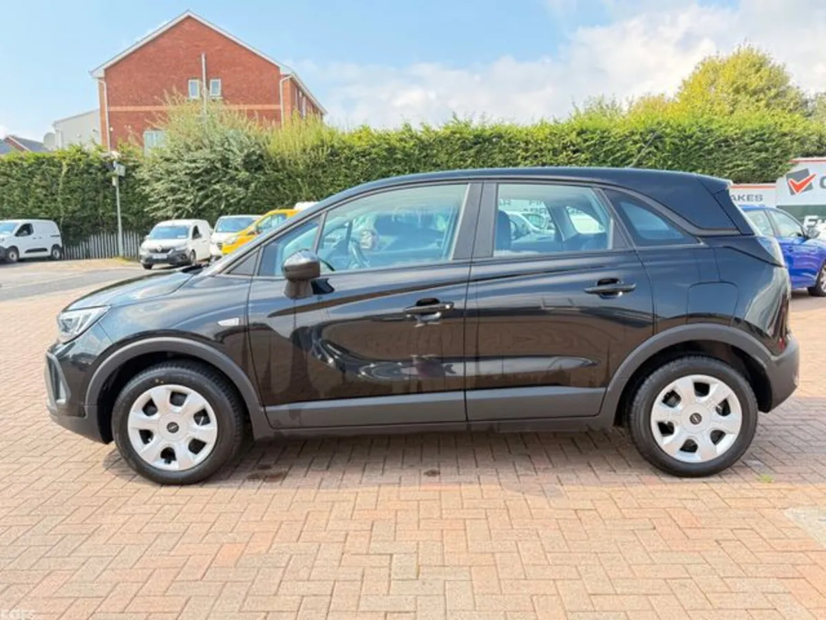 Opel Crossland MPV, Diesel, 2022, Black
