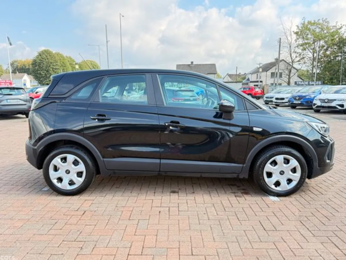 Opel Crossland MPV, Diesel, 2022, Black