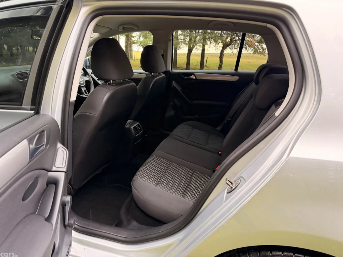 Volkswagen Golf Hatchback, Diesel, 2011, Silver