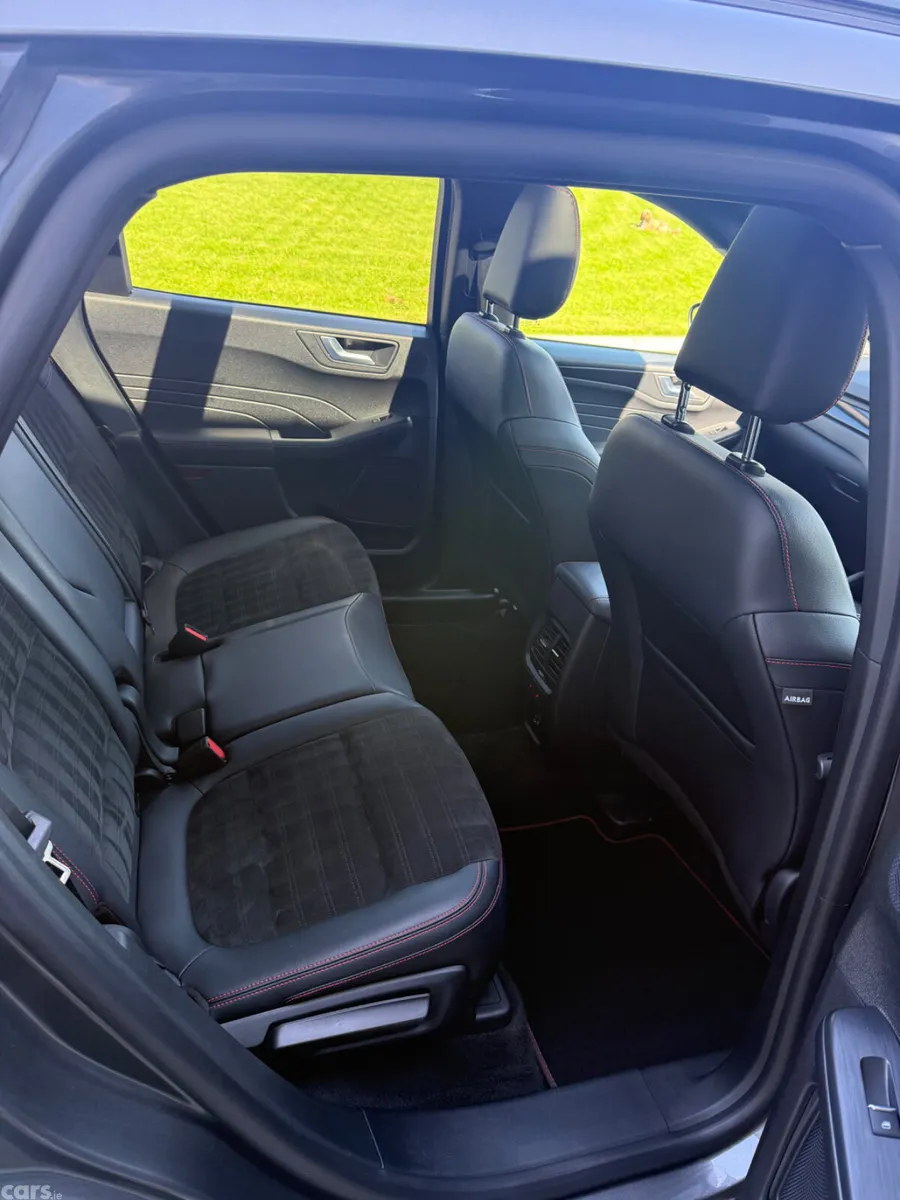 Ford Kuga SUV, Petrol Hybrid, 2023, Grey