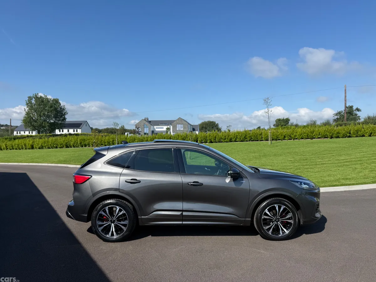Ford Kuga SUV, Petrol Hybrid, 2023, Grey