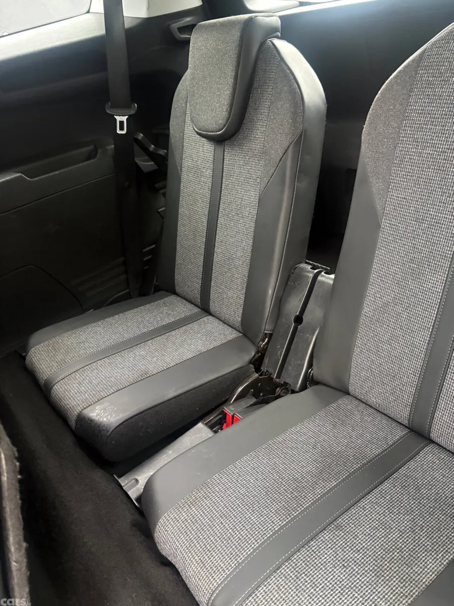 Peugeot 5008 MPV, Diesel, 2018, Grey