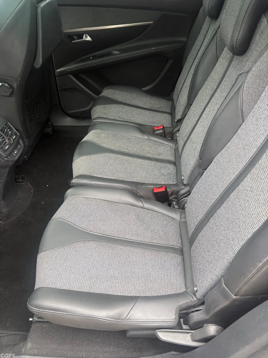 Peugeot 5008 MPV, Diesel, 2018, Grey