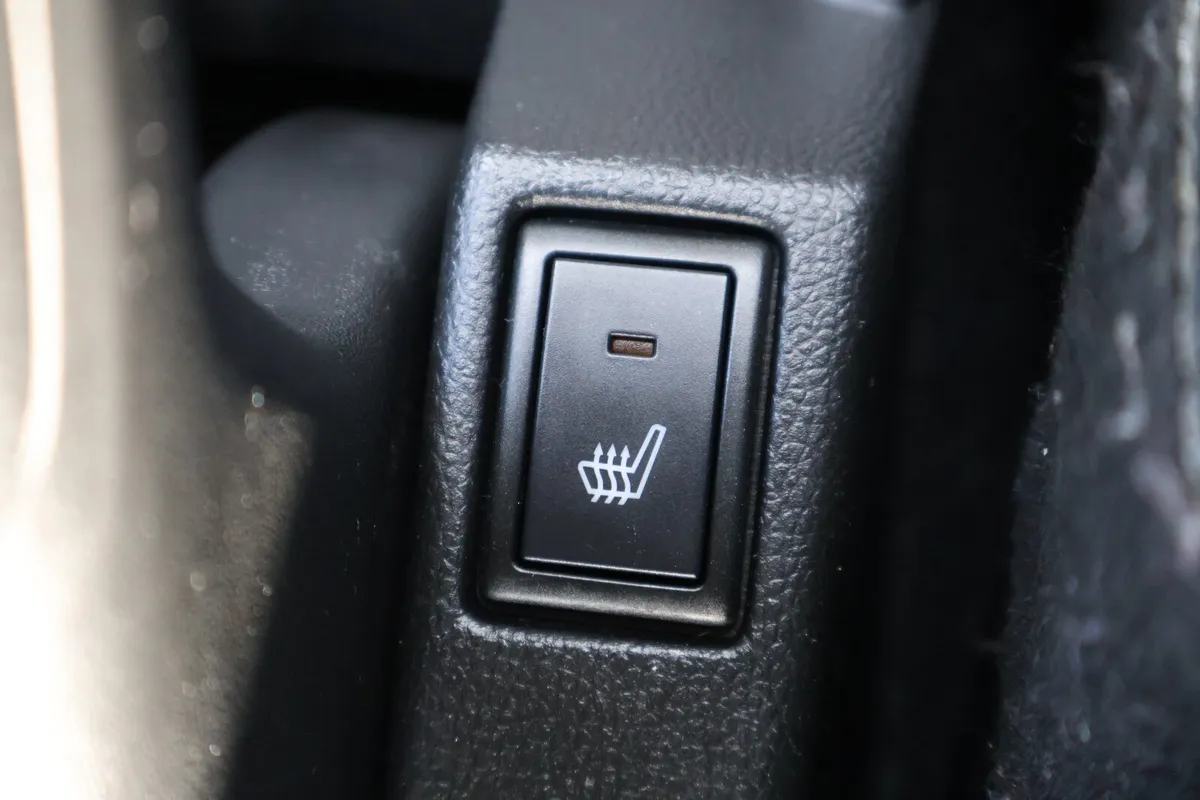 Suzuki Swift Hatchback, Petrol, 2019, Silver