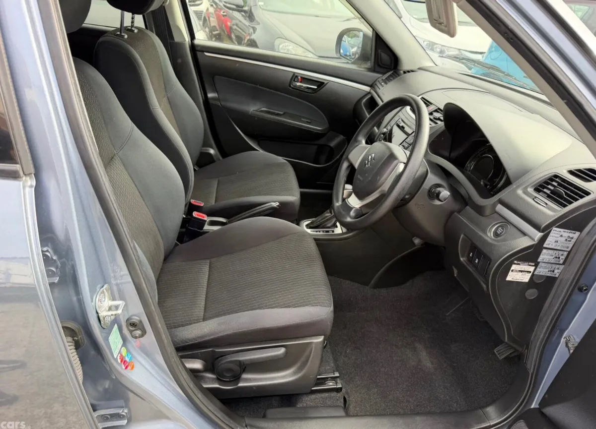 Suzuki Swift Hatchback, Petrol, 2014, Grey