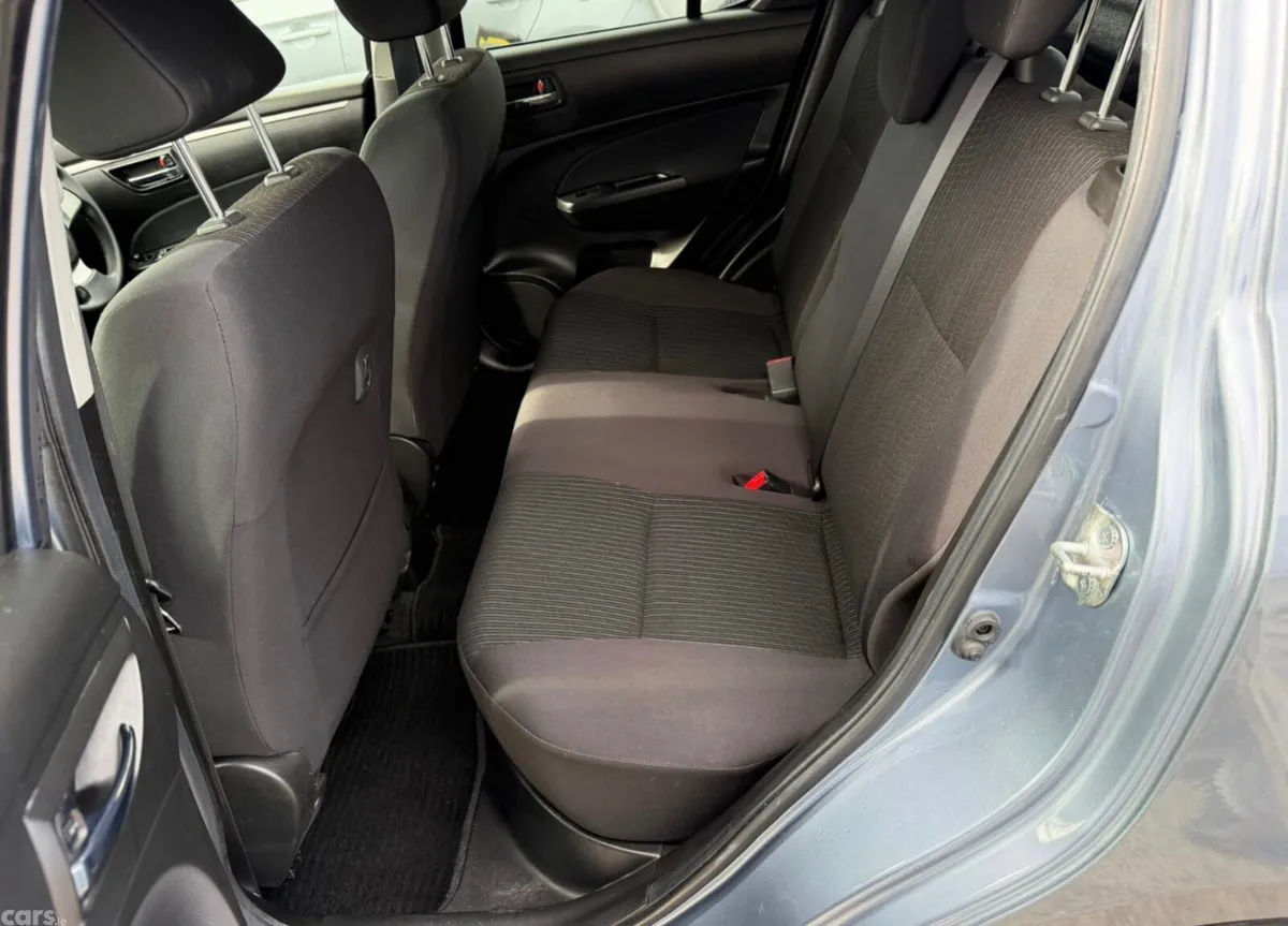 Suzuki Swift Hatchback, Petrol, 2014, Grey