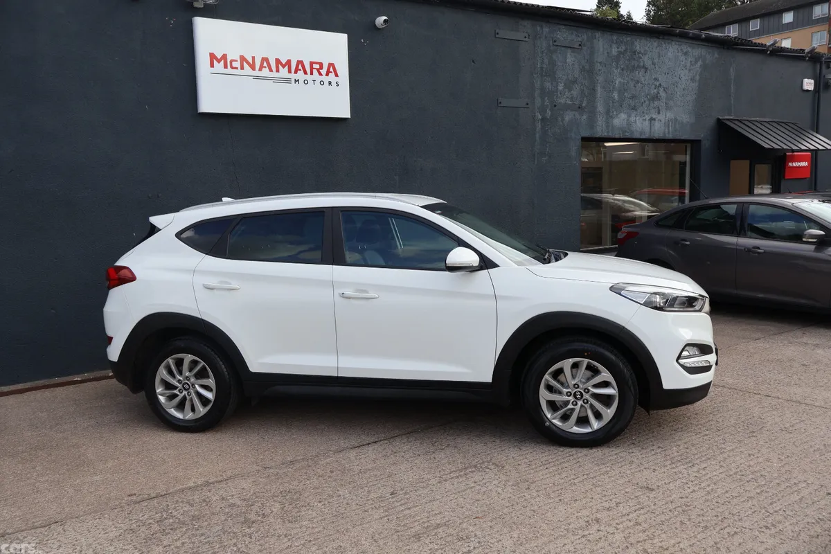 Hyundai Tucson SUV, Diesel, 2017, White