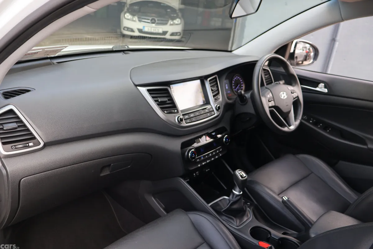 Hyundai Tucson SUV, Diesel, 2017, White