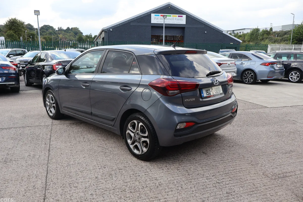 Hyundai i20 Hatchback, Petrol, 2019, Grey
