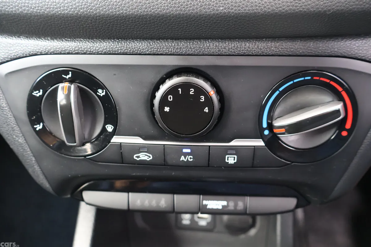 Hyundai i20 Hatchback, Petrol, 2019, Grey