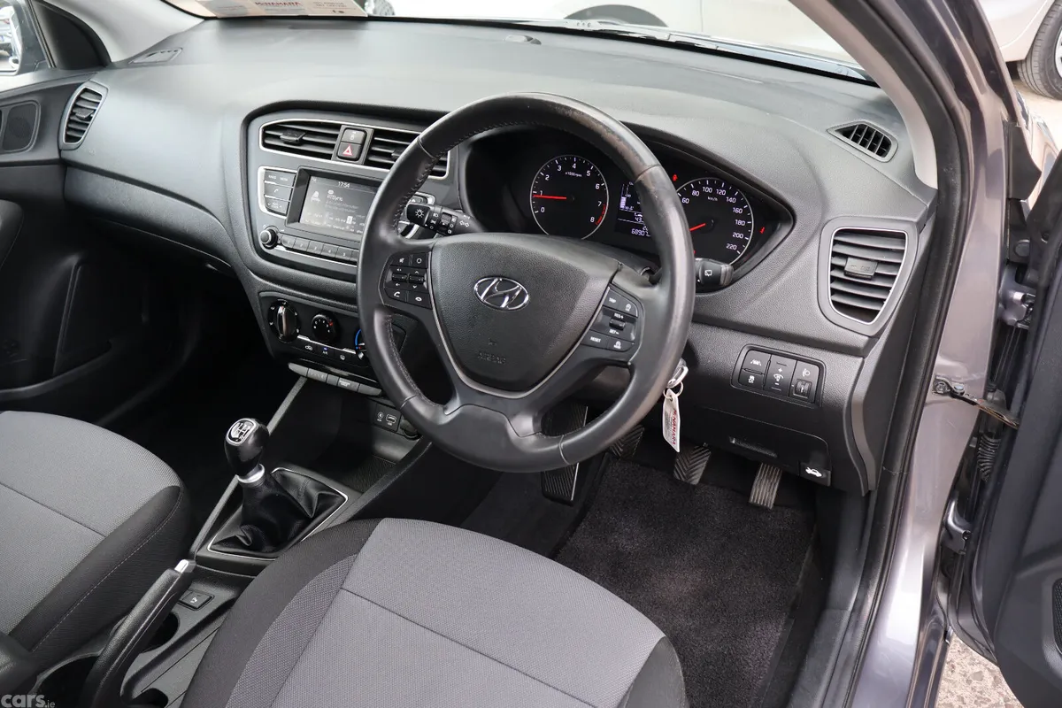 Hyundai i20 Hatchback, Petrol, 2019, Grey
