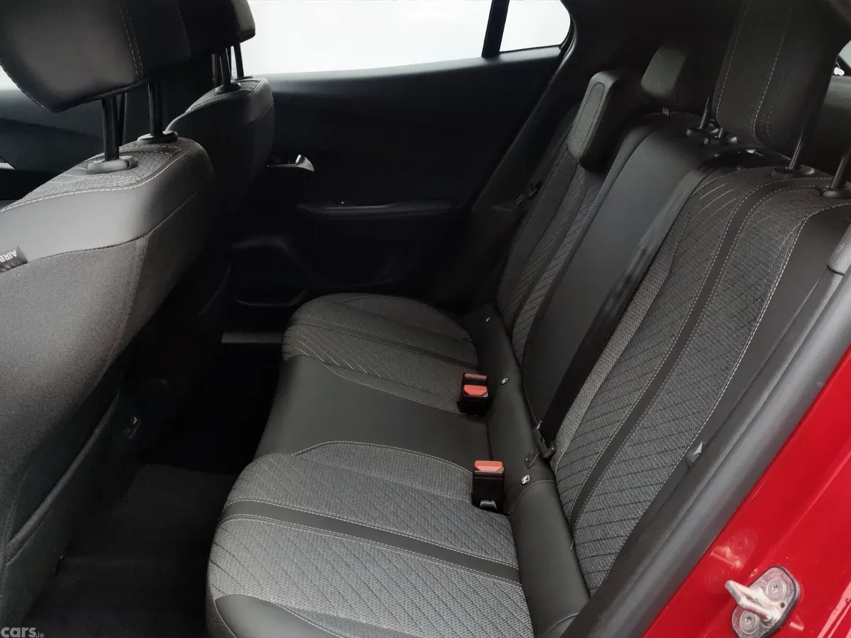 Peugeot 2008 MPV, Petrol, 2026, Red