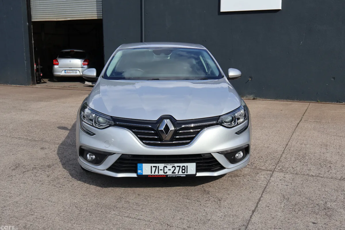 Renault Megane Saloon, Diesel, 2017, Silver