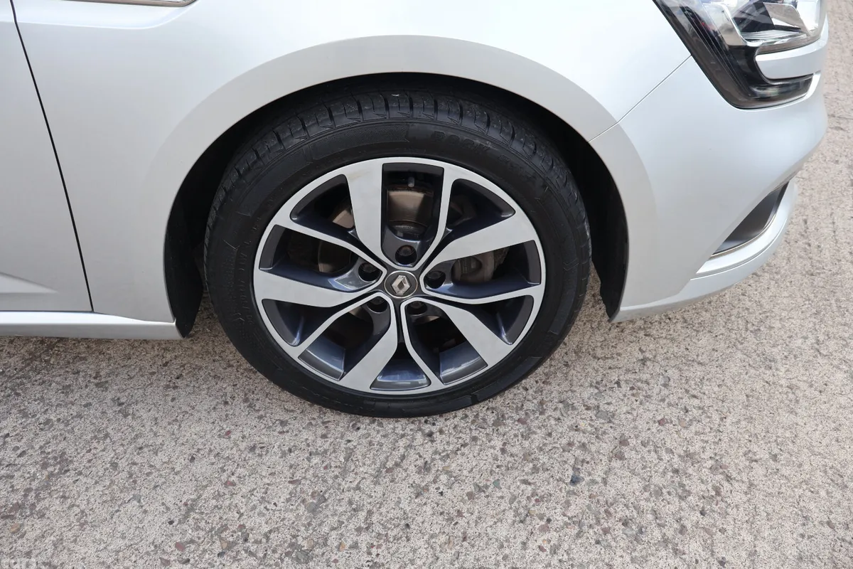 Renault Megane Saloon, Diesel, 2017, Silver