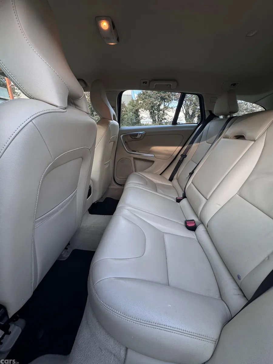Volvo V60 Estate, Diesel, 2015, Bronze