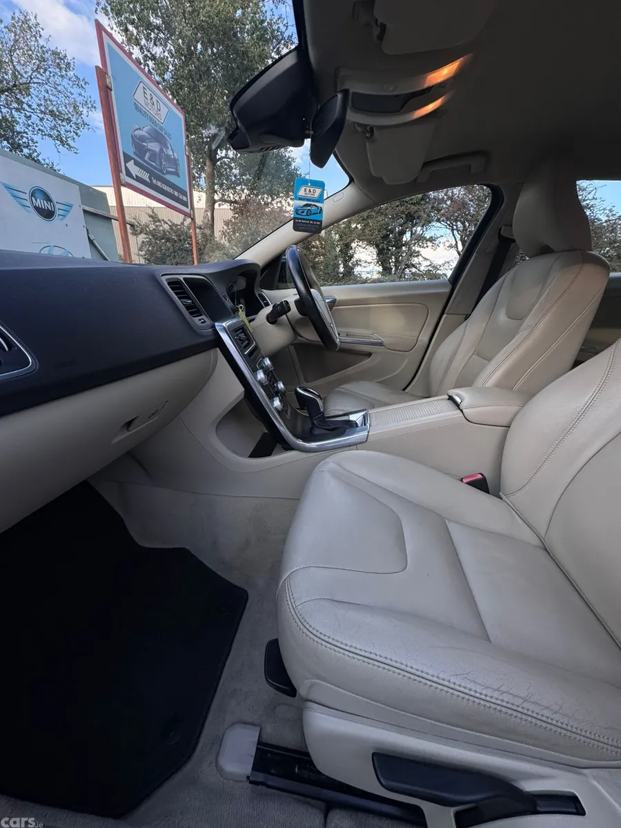 Volvo V60 Estate, Diesel, 2015, Bronze