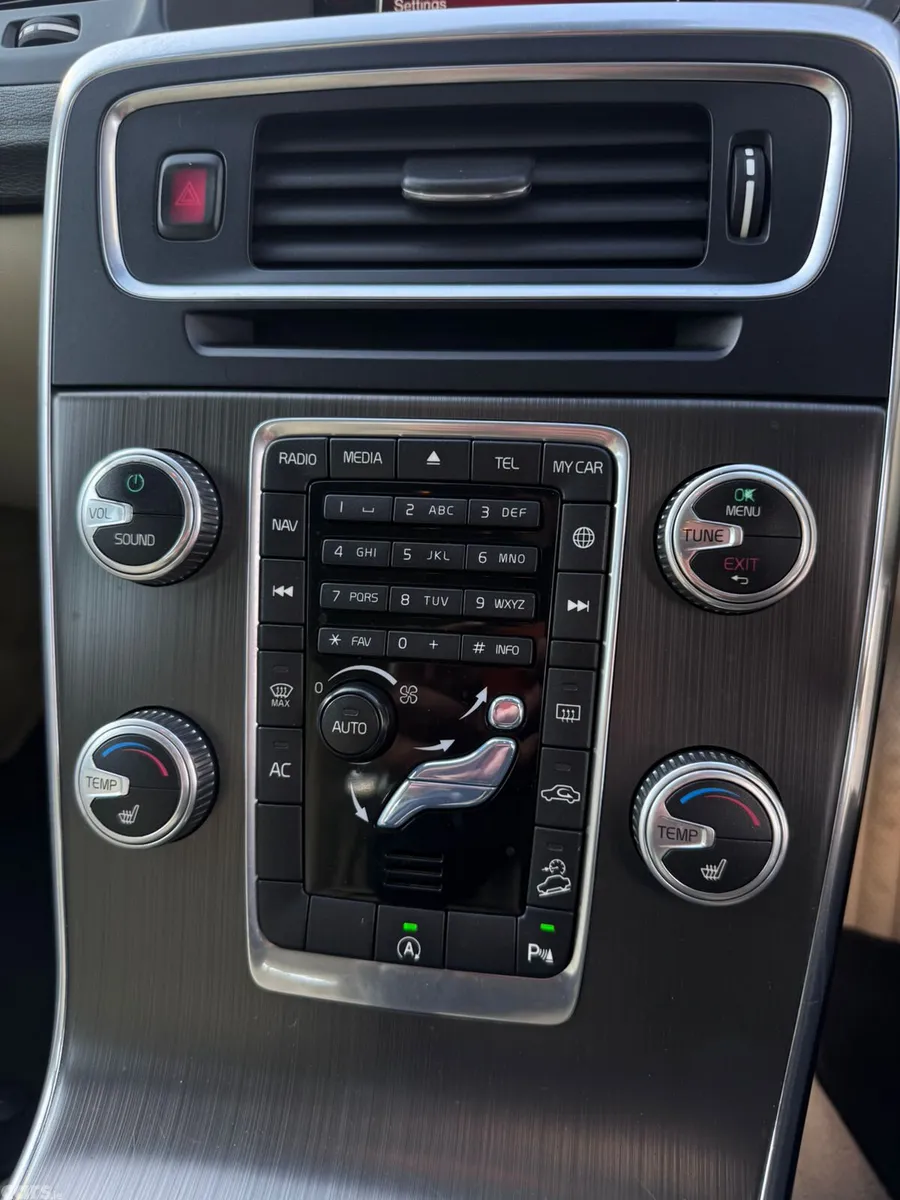 Volvo V60 Estate, Diesel, 2015, Bronze