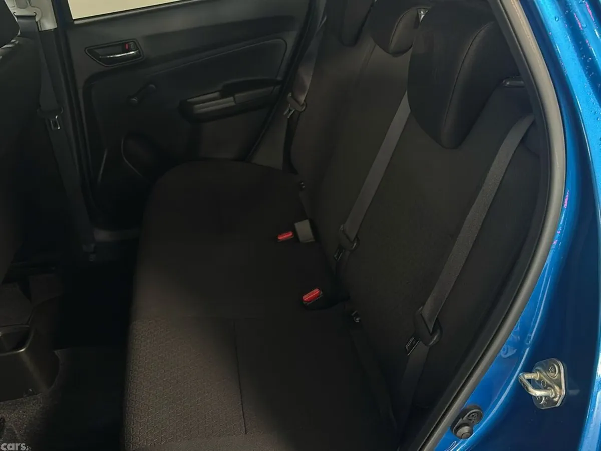 Suzuki Swift Hatchback, Petrol, 2024, Blue