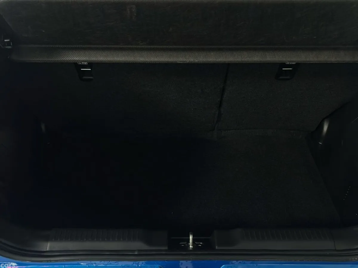 Suzuki Swift Hatchback, Petrol, 2024, Blue