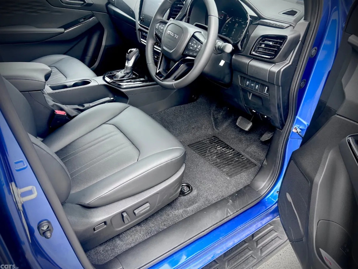 Isuzu D-Max Pick Up, Diesel, 2026, Blue