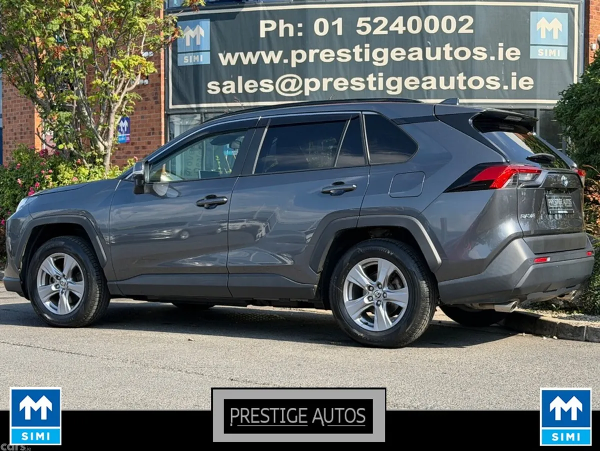 Toyota RAV4 SUV, Petrol Hybrid, 2022, Grey