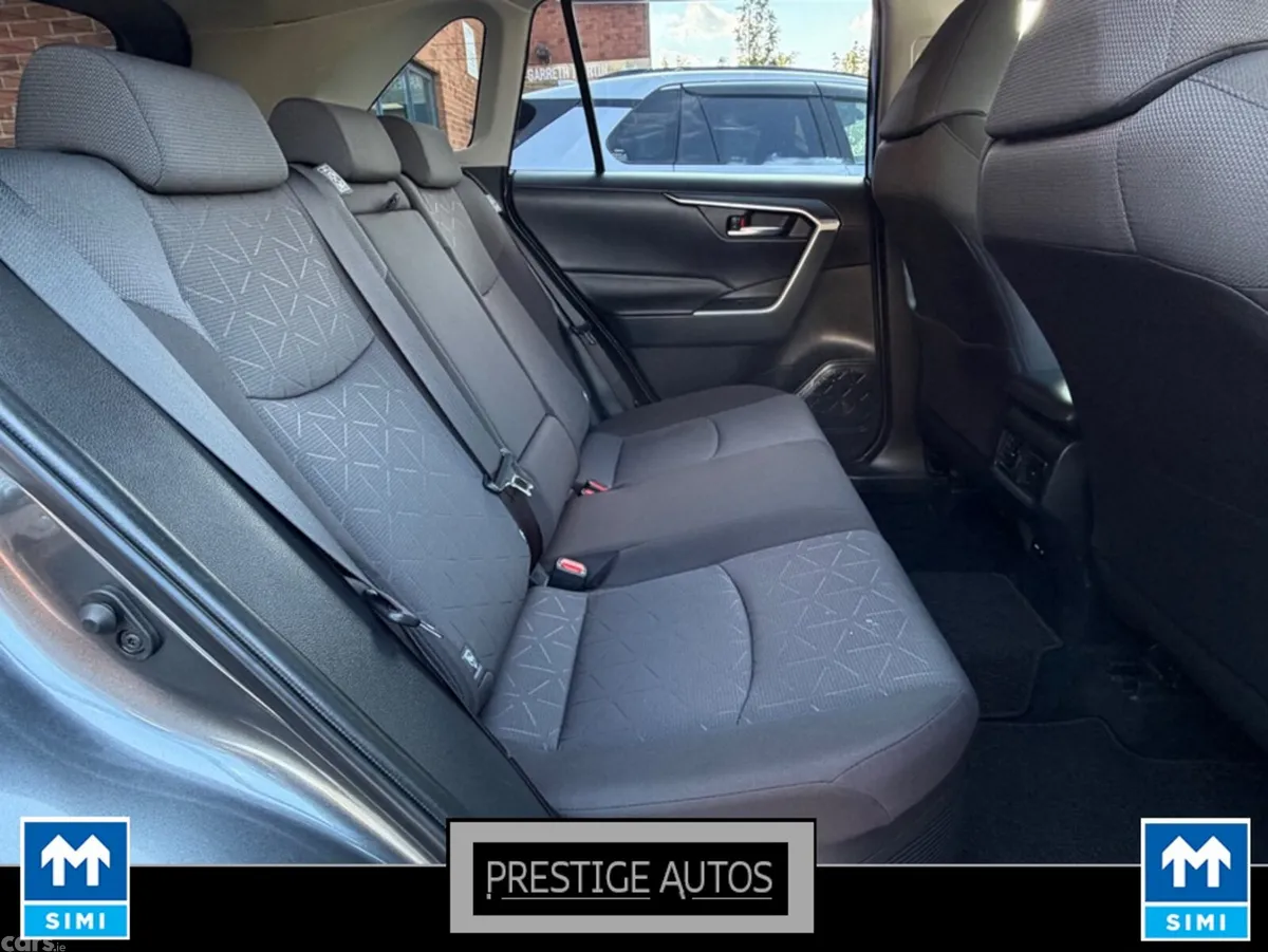 Toyota RAV4 SUV, Petrol Hybrid, 2022, Grey