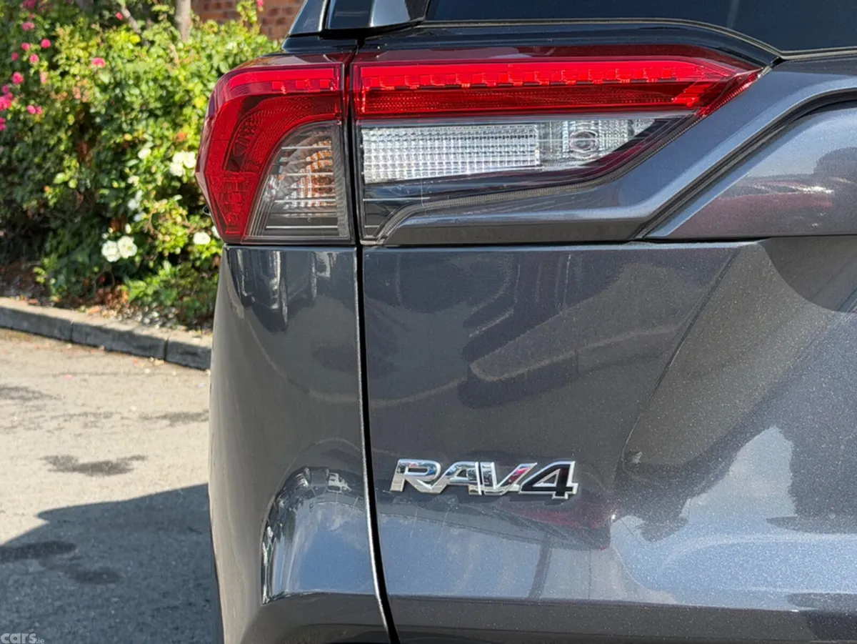 Toyota RAV4 SUV, Petrol Hybrid, 2022, Grey