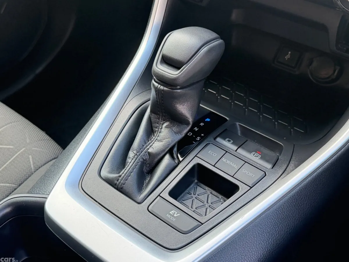 Toyota RAV4 SUV, Petrol Hybrid, 2022, Grey