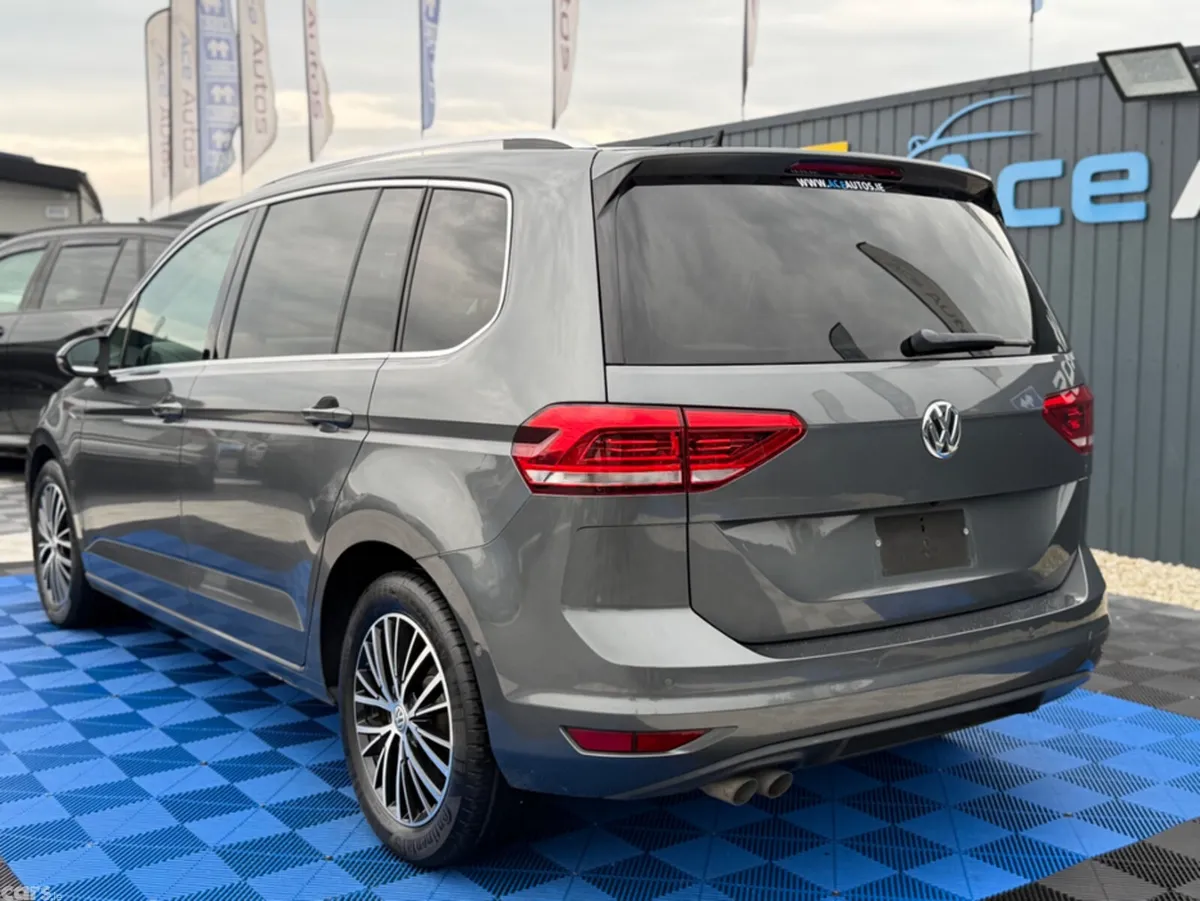 Volkswagen Touran MPV, Diesel, 2018, Grey