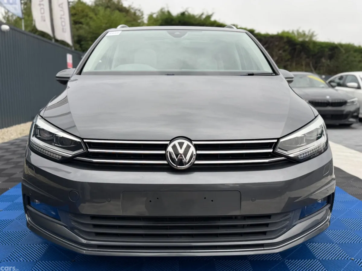 Volkswagen Touran MPV, Diesel, 2018, Grey