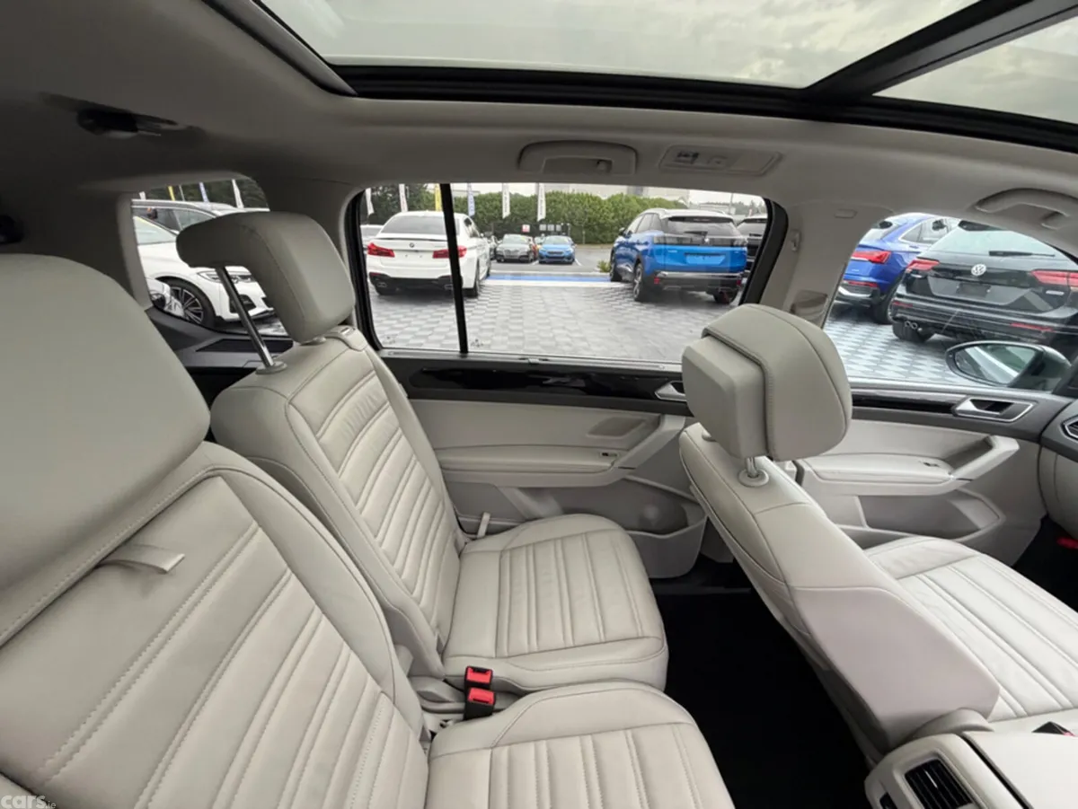 Volkswagen Touran MPV, Diesel, 2018, Grey