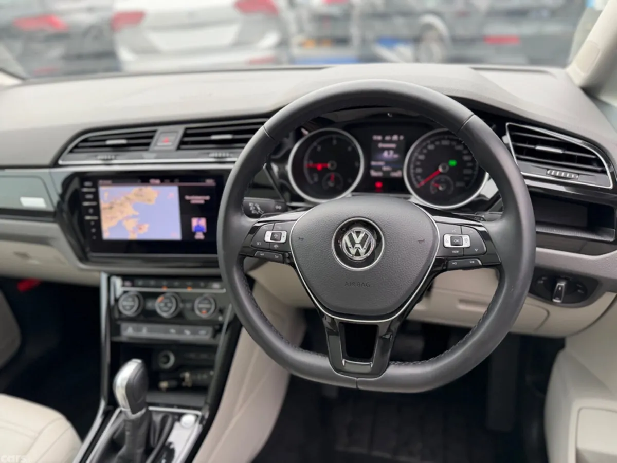 Volkswagen Touran MPV, Diesel, 2018, Grey