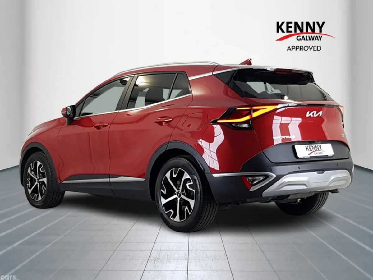 Kia Sportage MPV, Diesel, 2024, Red
