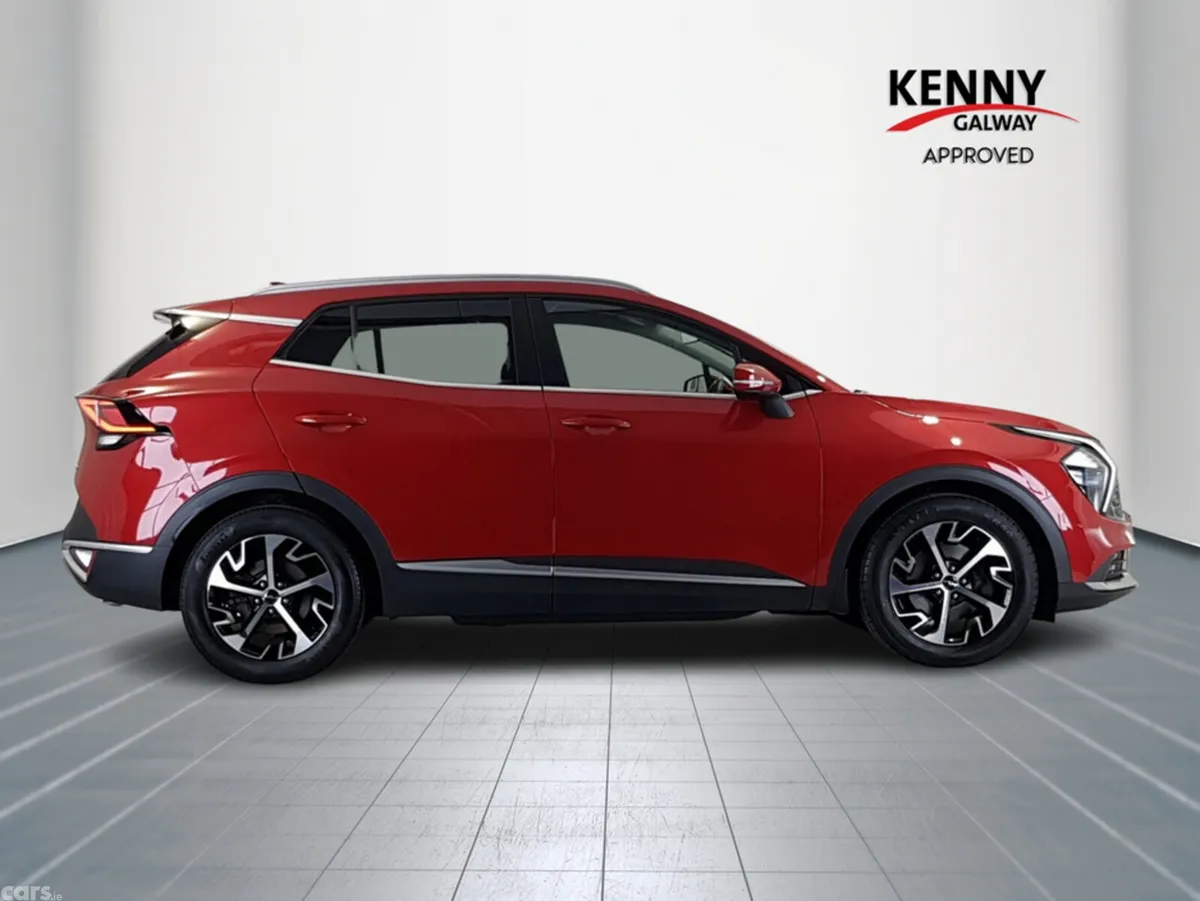 Kia Sportage MPV, Diesel, 2024, Red