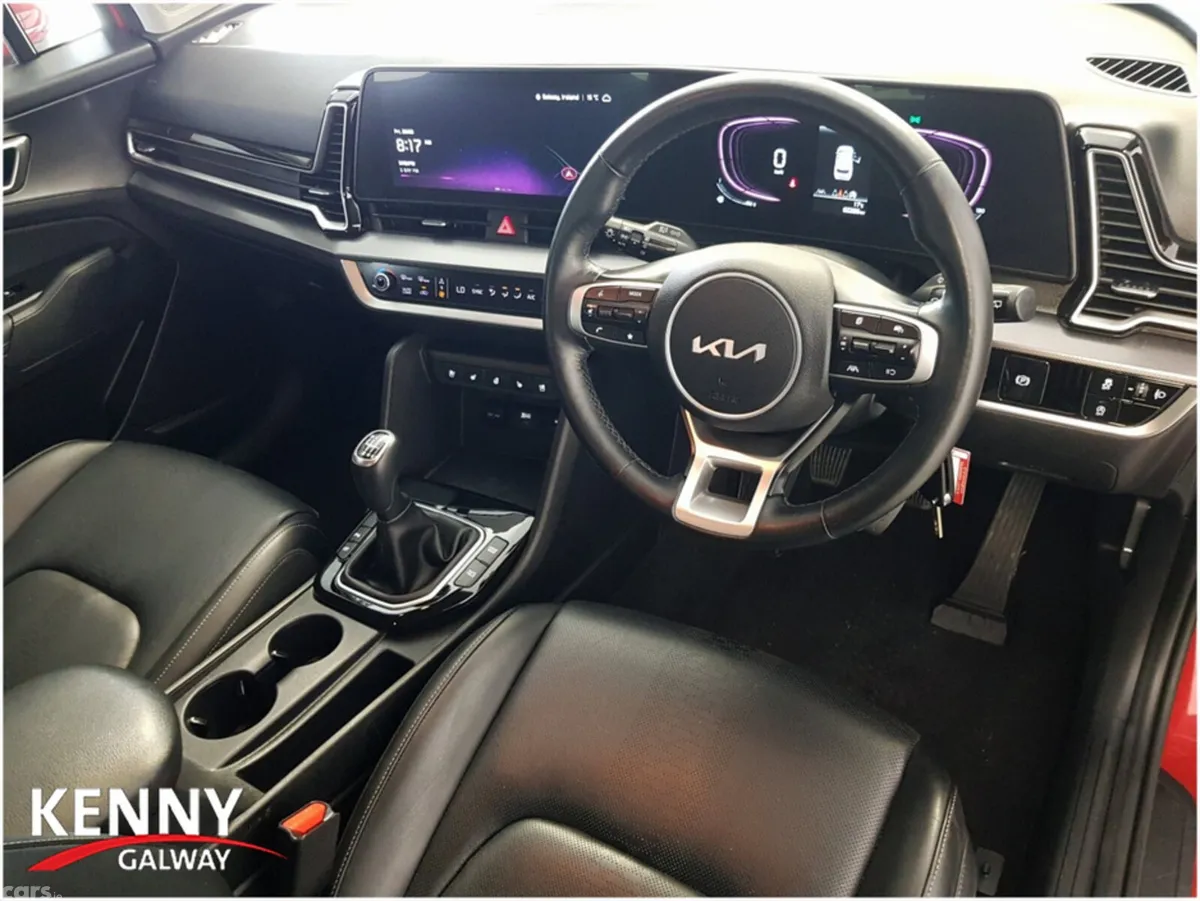 Kia Sportage MPV, Diesel, 2024, Red