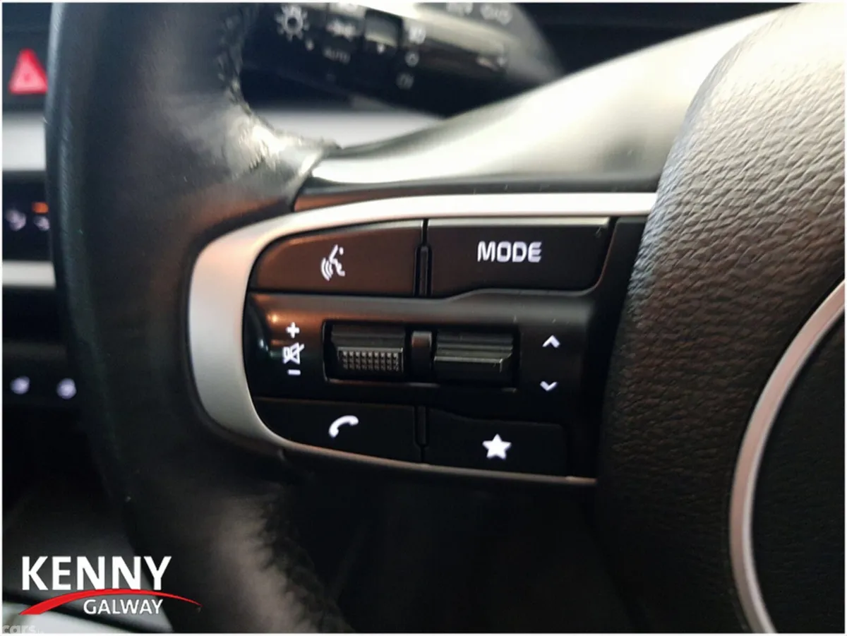 Kia Sportage MPV, Diesel, 2024, Red