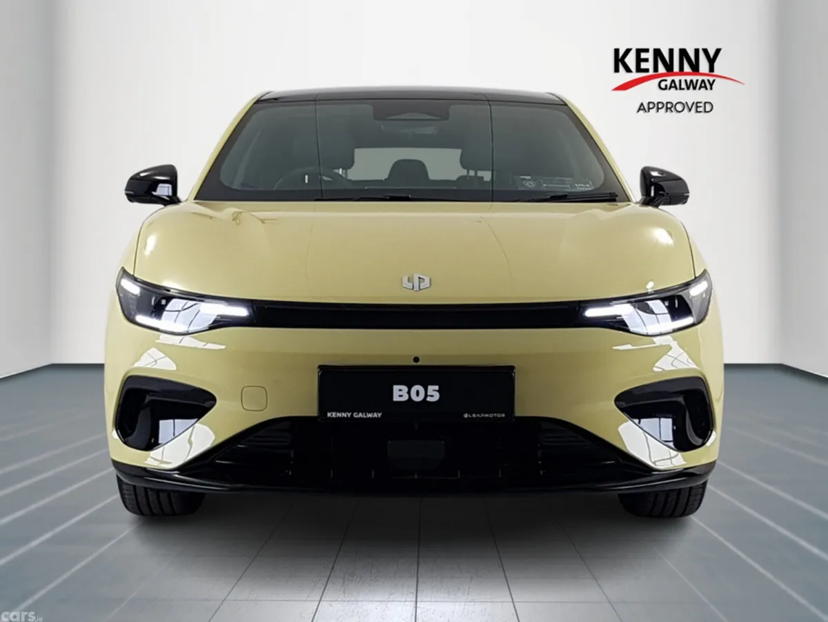 Leapmotor B05 Hatchback, Electric, 2026, Yellow